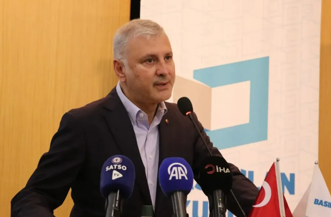 Akgün Altuğ'dan "Bilgi Kirliliği" Tepkisi