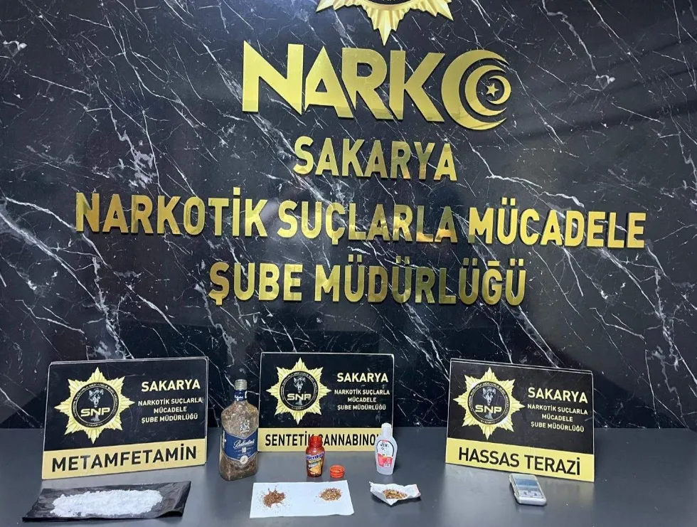 İstanbul'dan Sakarya'ya zehir ticareti yapanlar yakalandı