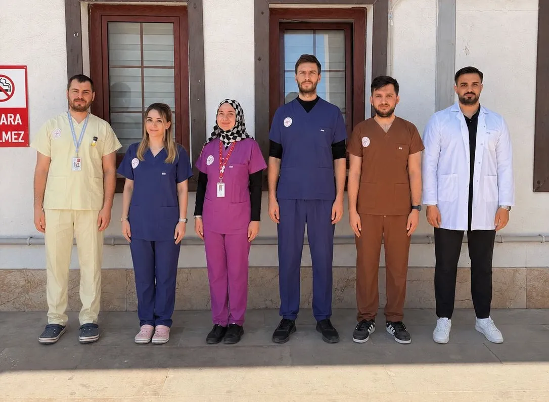 Kamu hastanelerinde tek tip üniforma uygulaması başladı