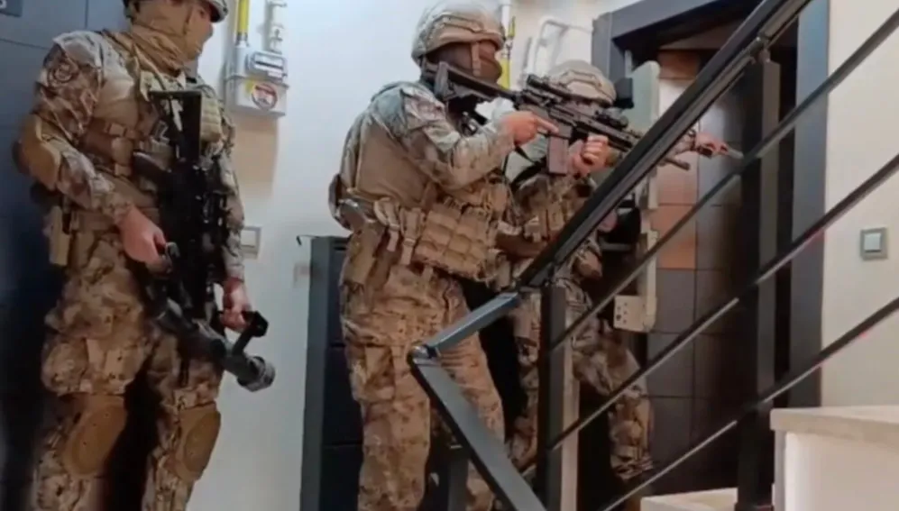 Havadan ve karadan takip edilen şüphelilere operasyon