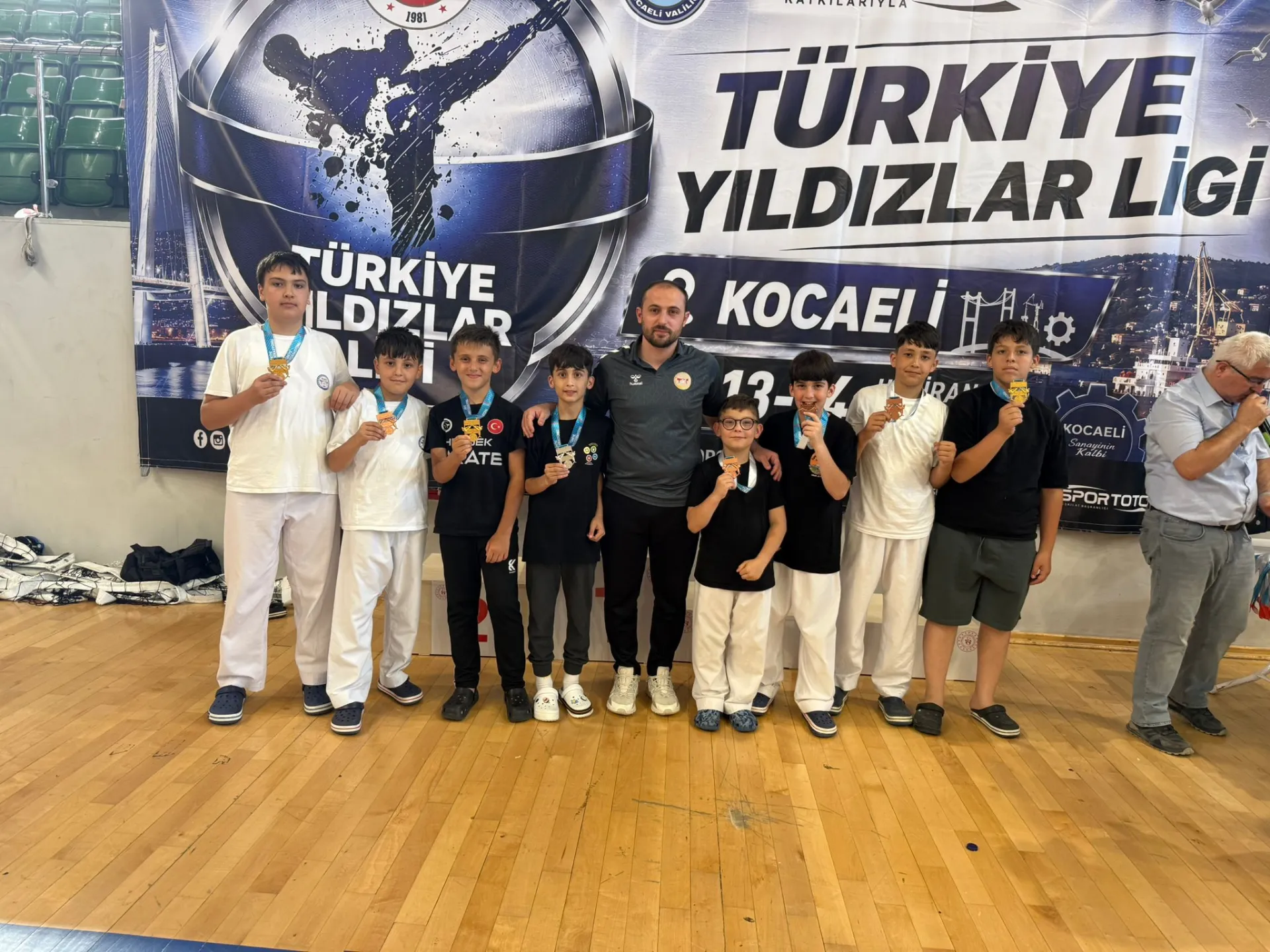 Hendekli minik karateciler 28 madalya ile döndü