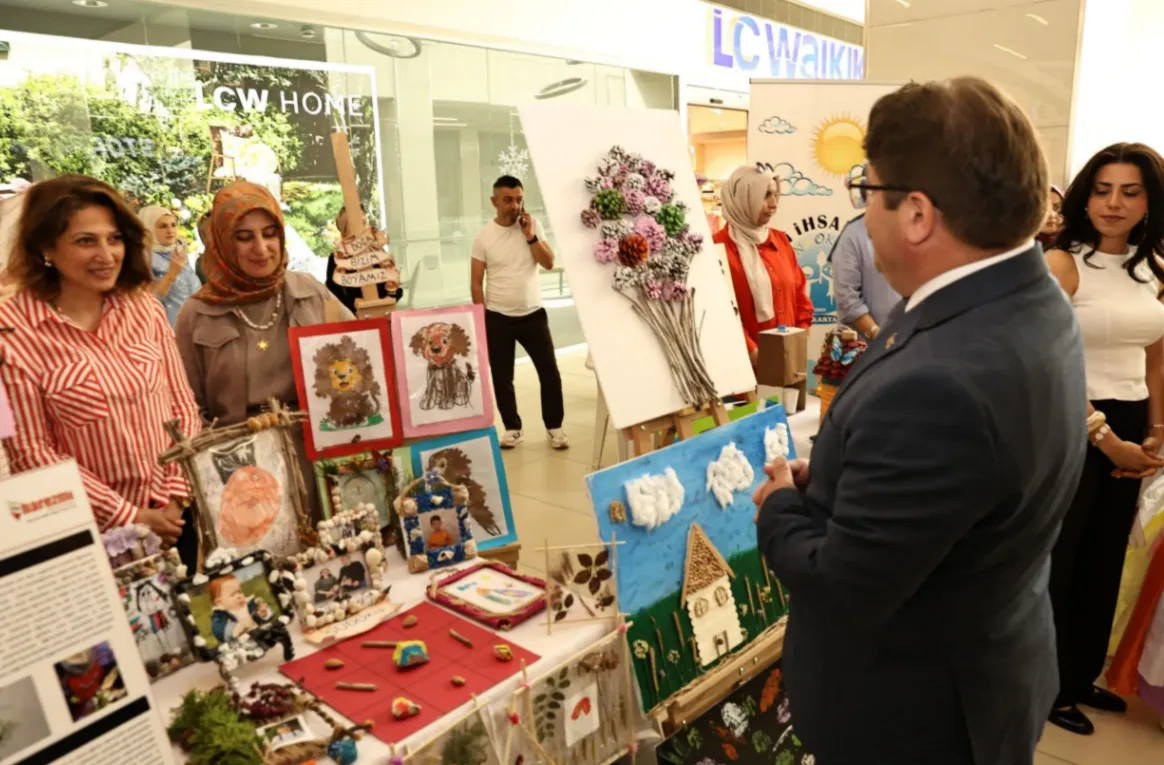 Harezmî Eğitim Modeli İyi Örnekler Sergisi ziyaretçilerle buluştu