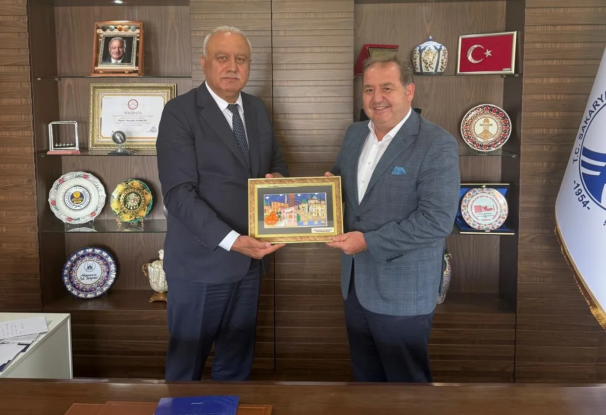 Suat Akın’dan Muzaffer Kabacan’a Tebrik Ziyareti