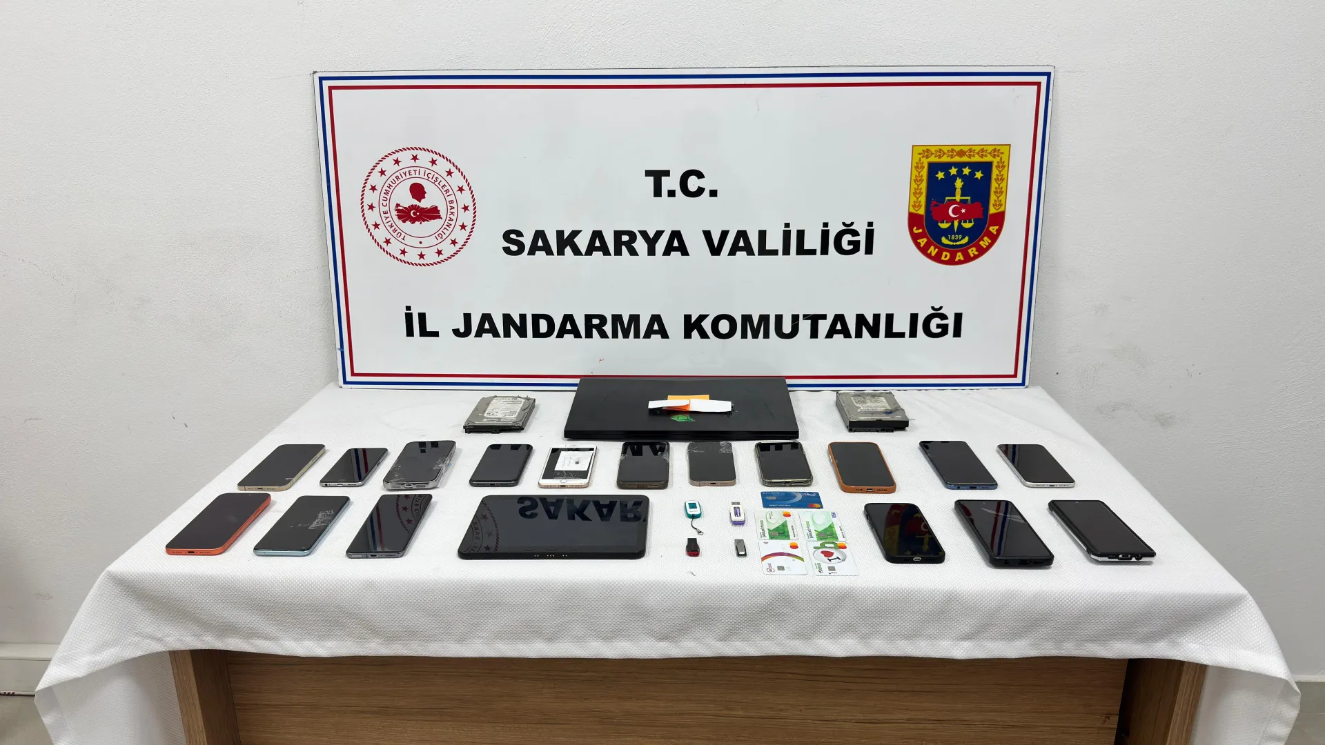 Hendek'te 630 milyon liralık dolandırıcılık operasyonu: 6 tutuklama