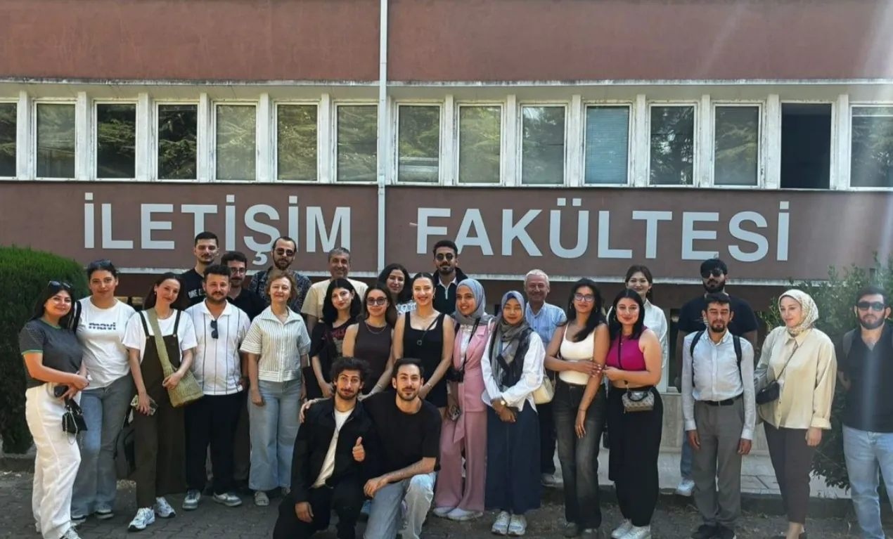 Gazetecilik öğrencileri mezuniyet öncesi son kez buluştu