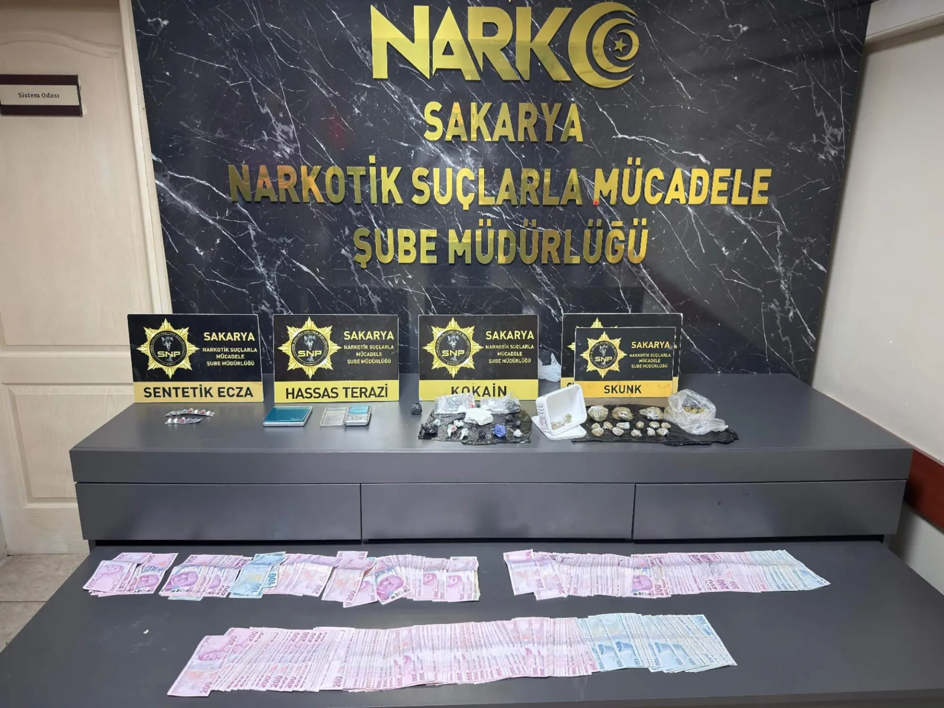 Adapazarı'nda Narkotik Operasyonu