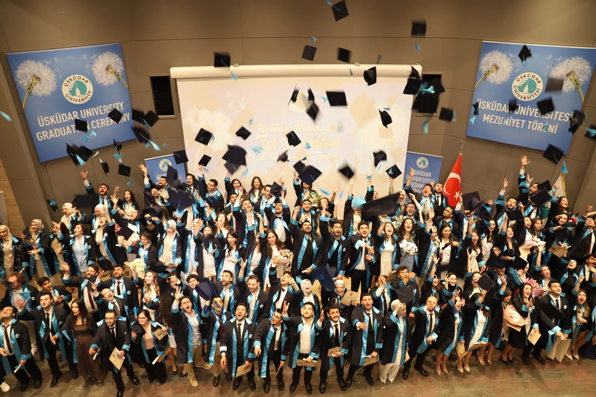 Tıp Fakültesi ikinci mezunlarını uğurladı!