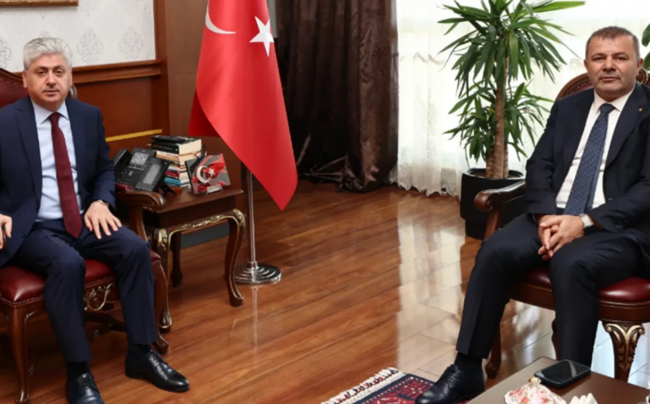 Sakarya Valisi Rahmi Doğan, Ticaret Borsası Başkanı Genç'i kabul etti