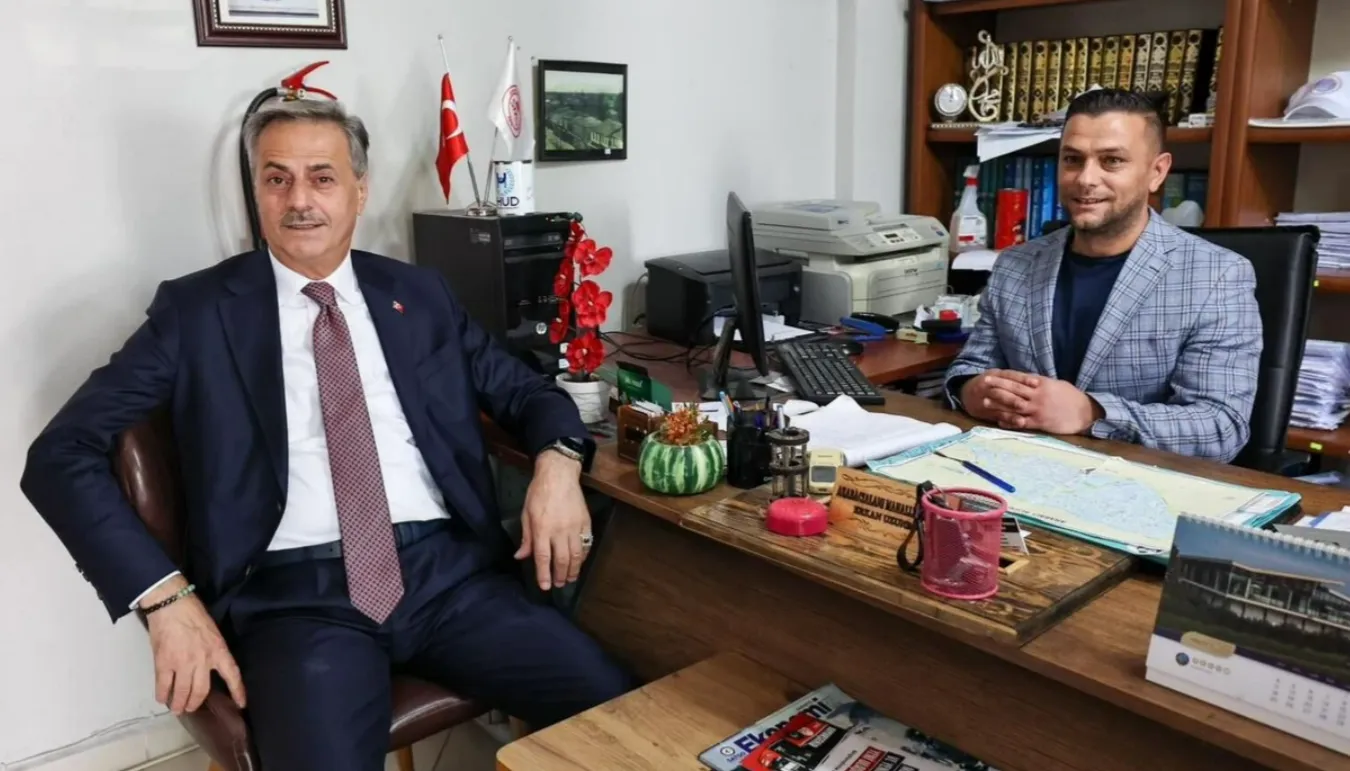 Başkan Alemdar başarılı muhtarı ziyaret etti