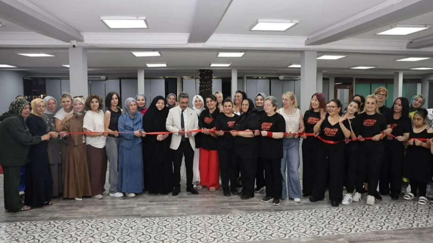 Erenler Belediyesi Kadın Kulübü hizmete açıldı