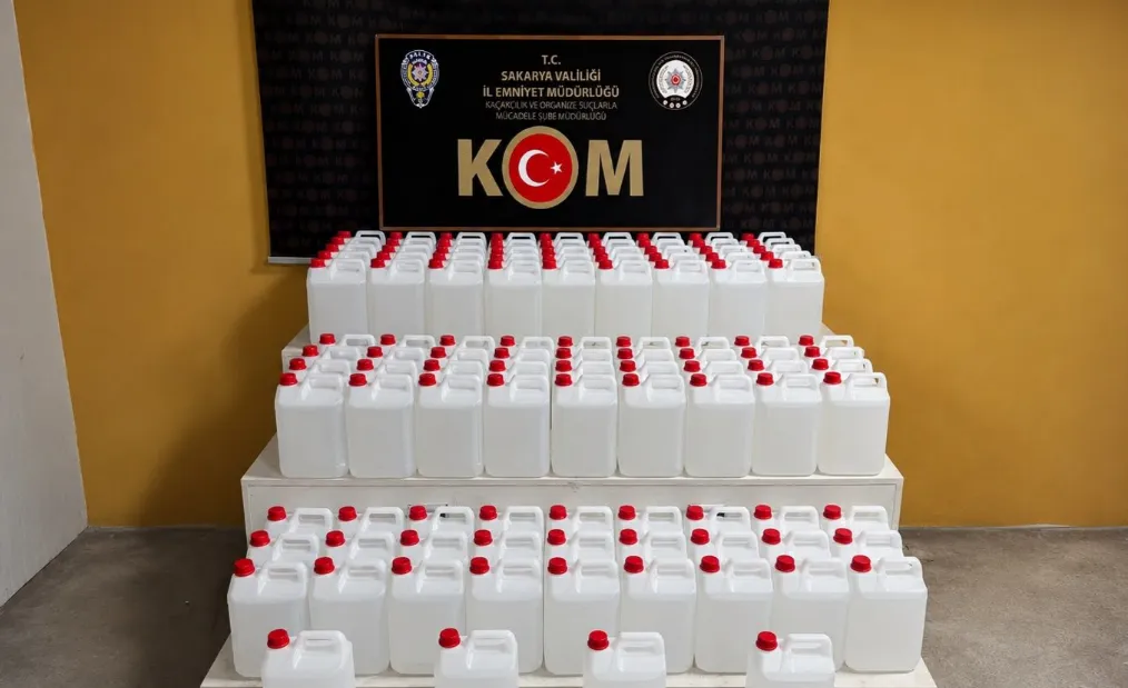 Sakarya'da 1 ton etil alkol ele geçirildi