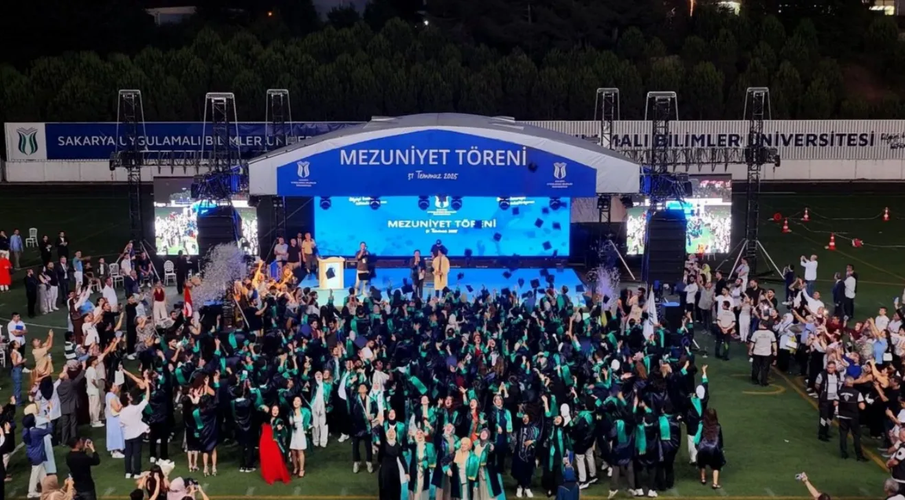 SUBÜ’de mezuniyet töreni hazırlıkları tamam