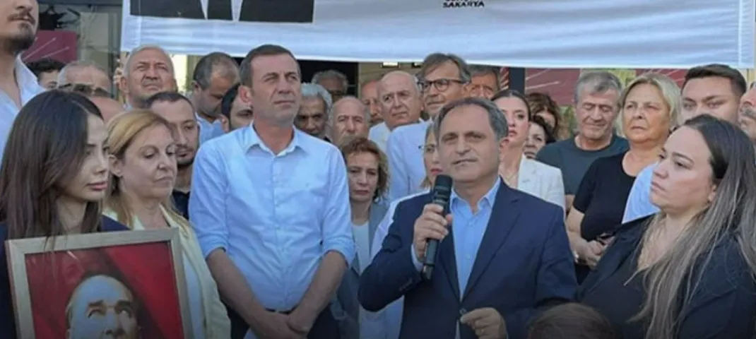 CHP Sakarya'da toplu istifa