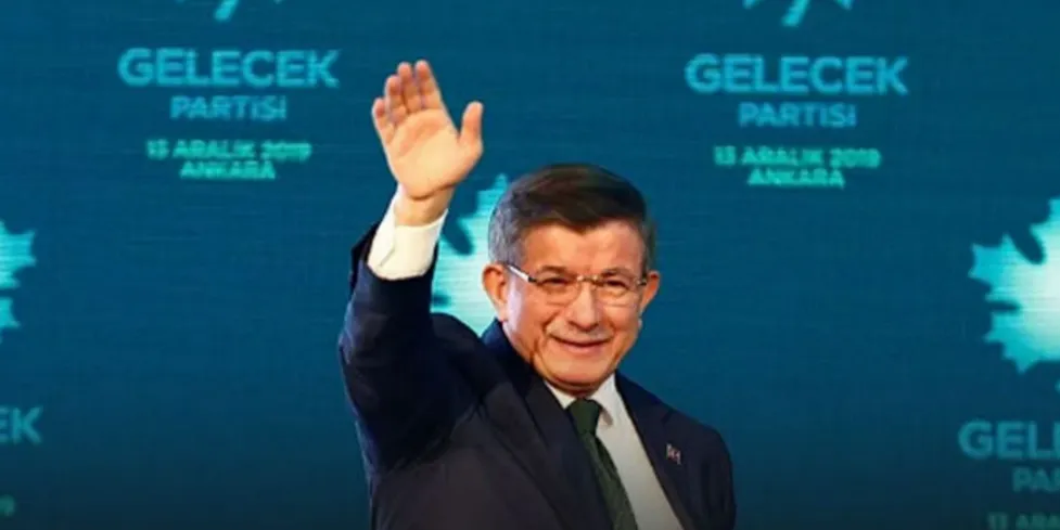 Ahmet Davutoğlu açıkladı; Gelecek Partisi feshedildi