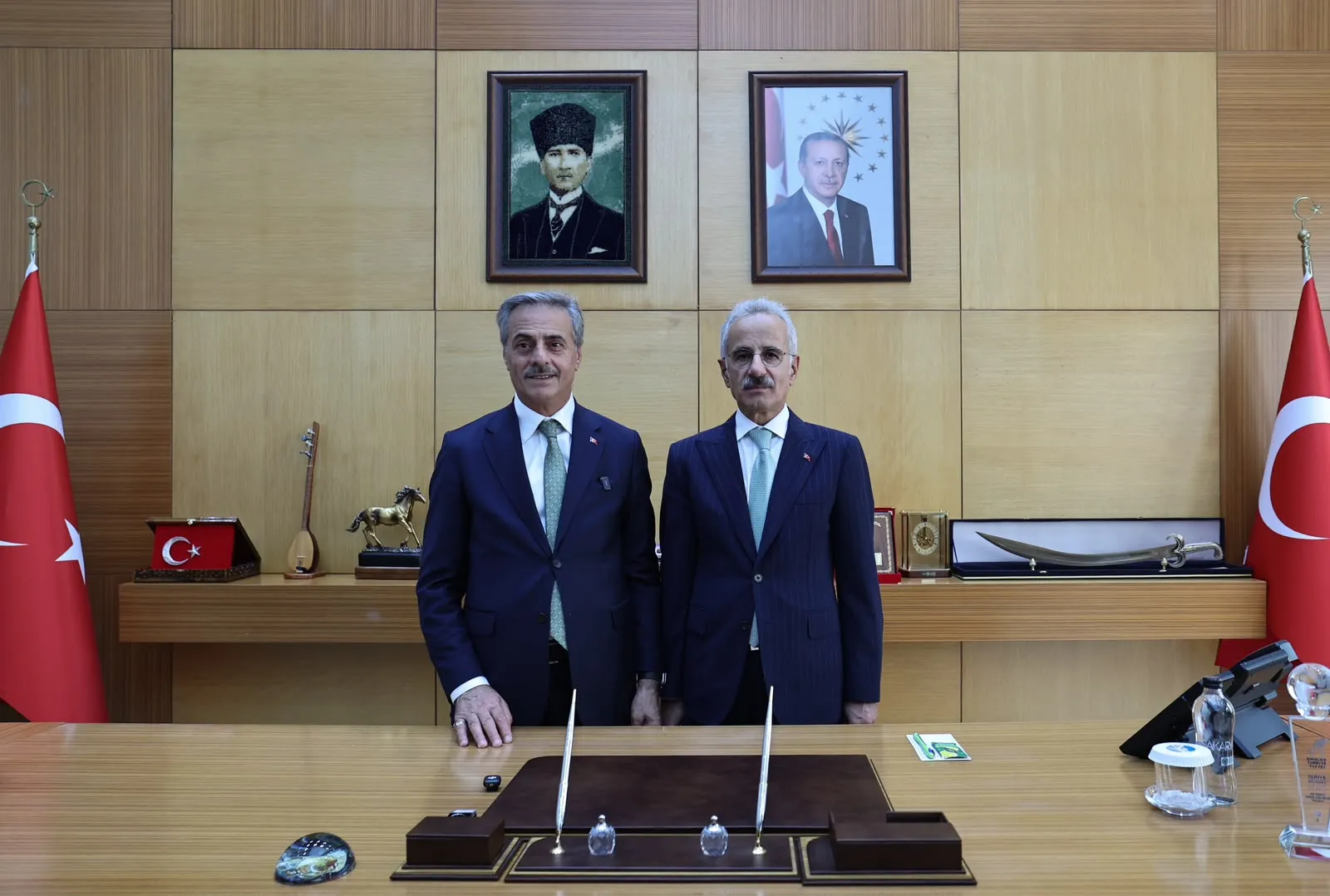 Bakan Uraloğlu Büyükşehir’e müjdeyle geldi