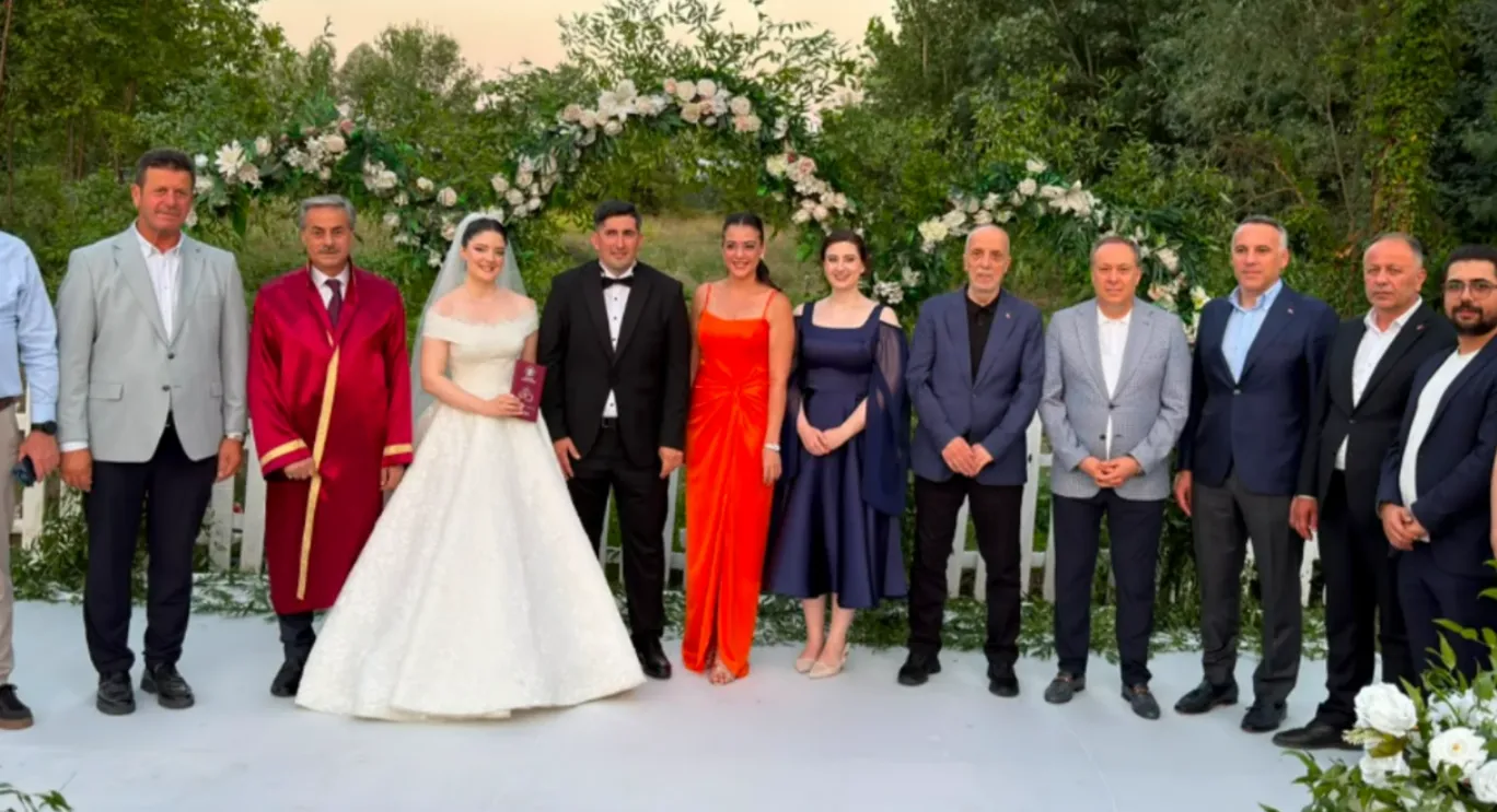 Akın Erden ve Dinur Beygiret dünyaevine girdi
