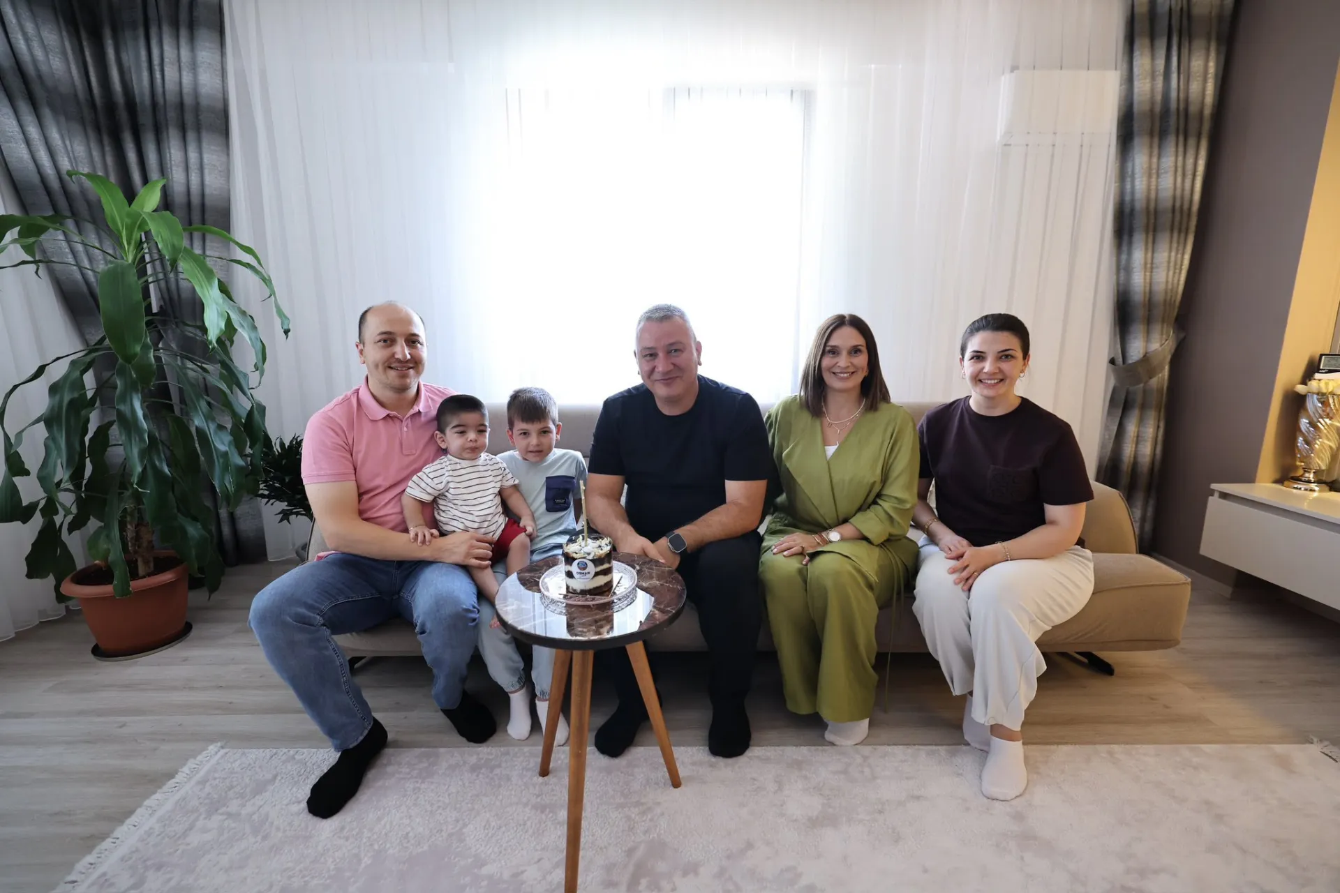 Serdivan’da Sosyal Destek Hizmetleri Gönüllere Dokunuyor