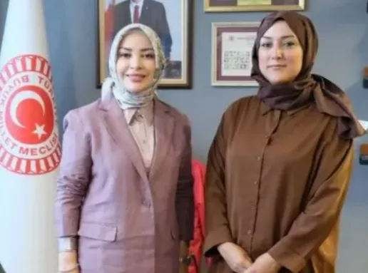 Hanımeli Derneği Erdoğan'ı ziyaret etti
