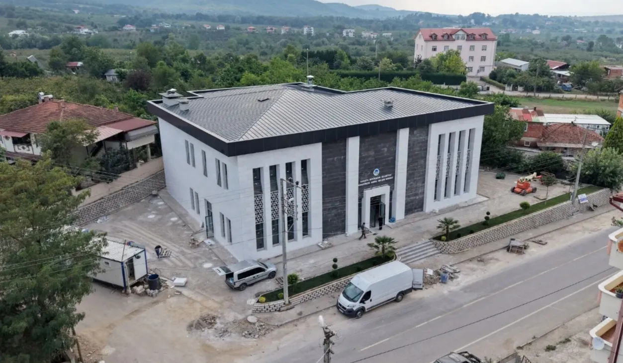 Karapürçek SGM yeni eğitim sezonuna yetişiyor