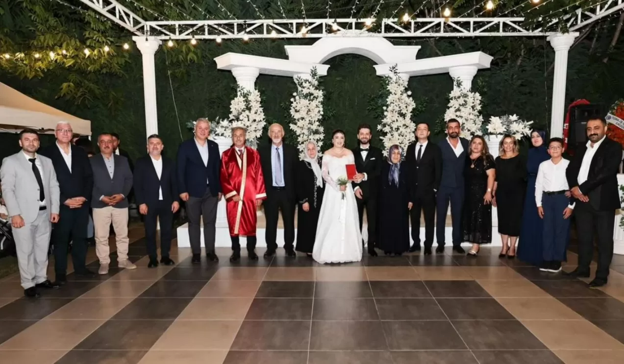 Gazeteci Mehmet Karakaş’ın oğlu evlendi