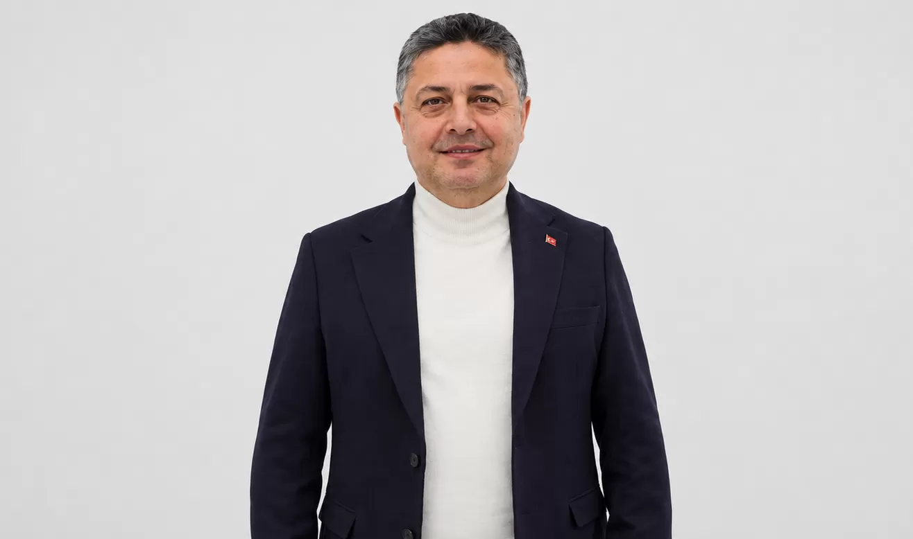 İbrahim Akçam kimdir? Adapazarı siyasetinde uzun yıllardır aktif görev üstlenen isim