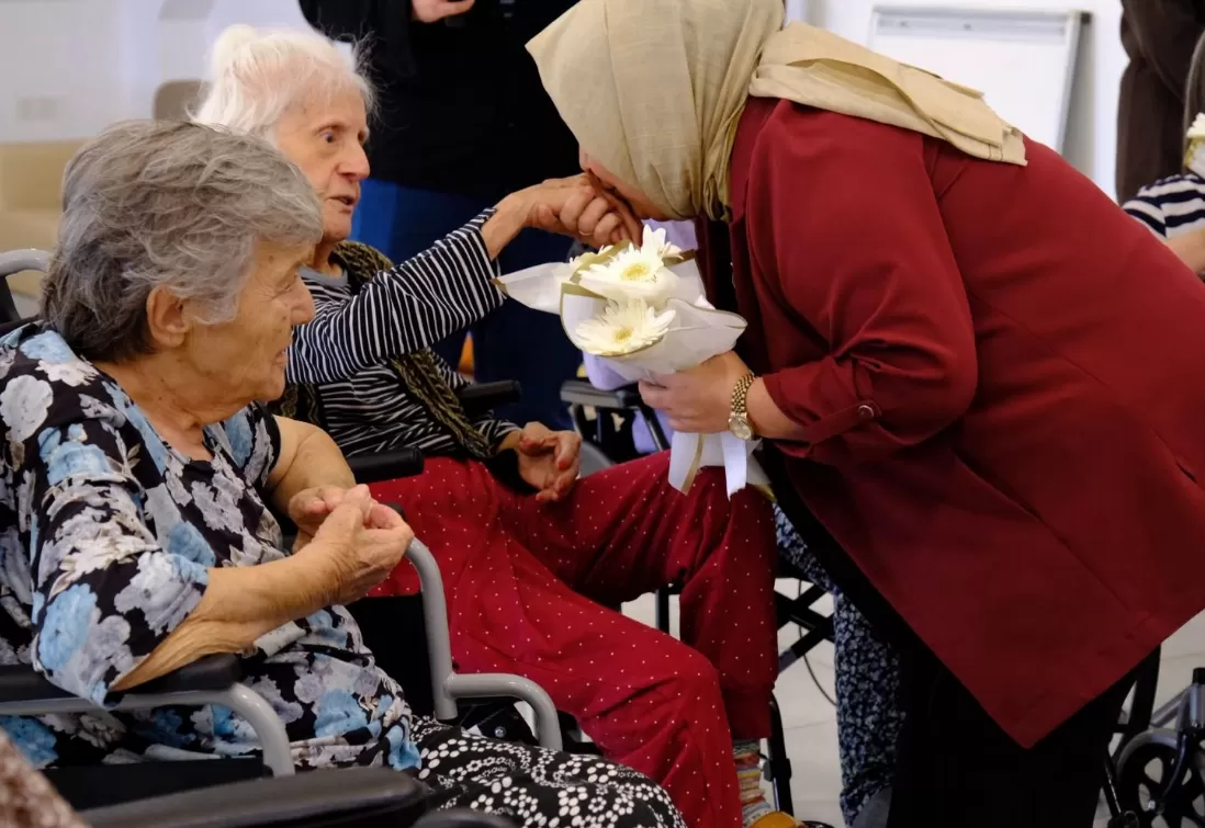 Serdivan’da büyüklere vefa dolu buluşma