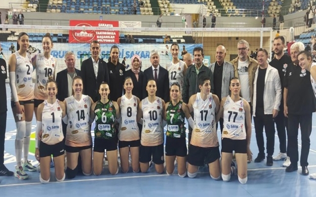 Sultanlar Vakıfbank'ı mağlup etti