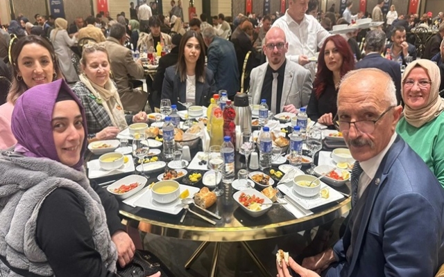 MHP Adapazarı ilçe iftarda buluştu