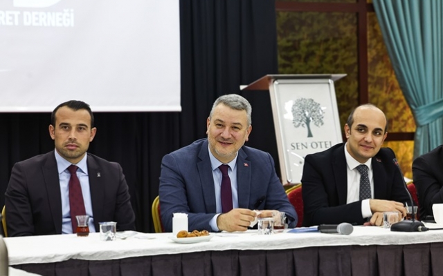 Osman Çelik, ETD’yi ziyaret etti