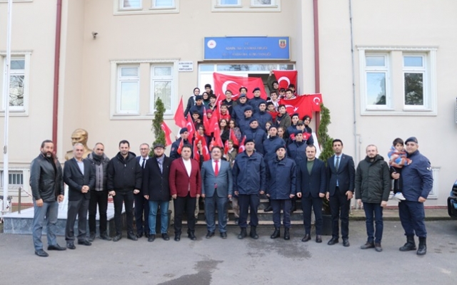 Şehitler için saygı ziyareti