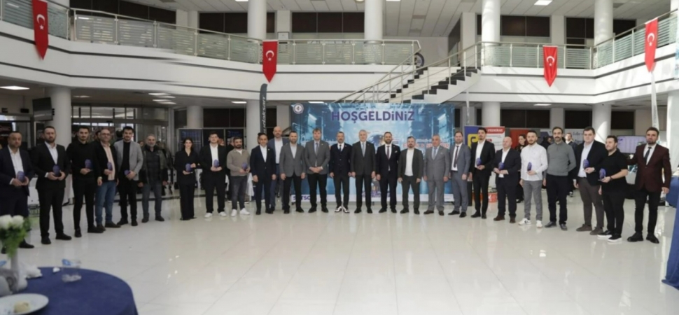 SATSO'daki mini fuara katılan firmalara plaket verildi