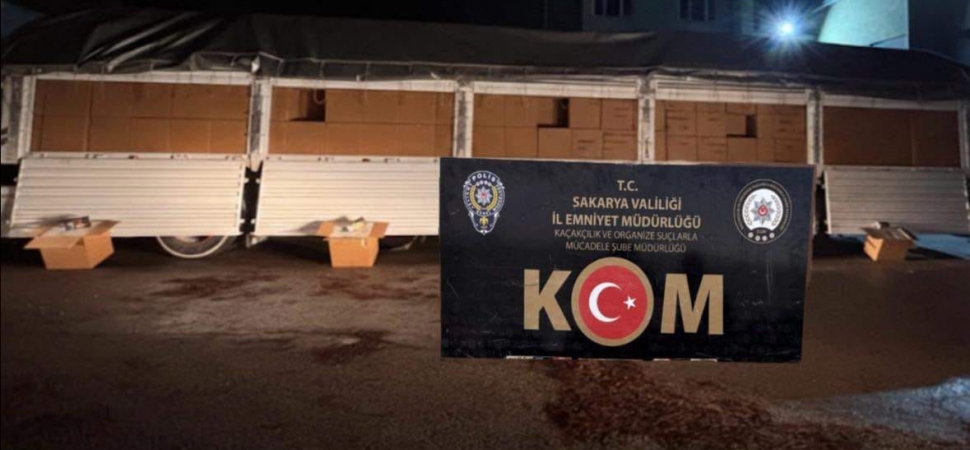 Sakarya'da durdurulan tırda 8 milyon kaçak makaron ele geçirildi