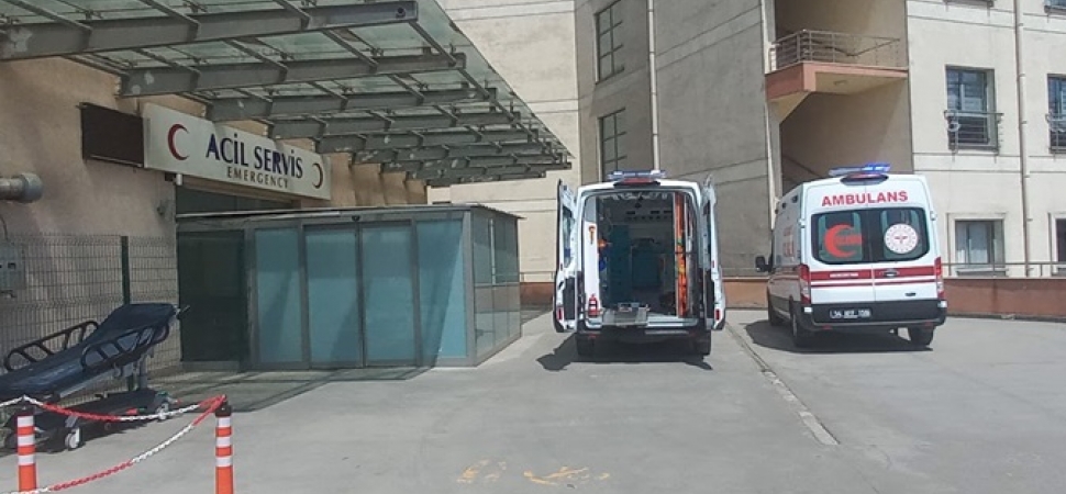 Otomobil ile motosiklet çarpıştı: 2 yaralı