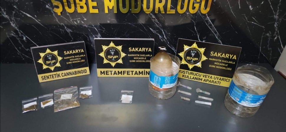 Adapazarı'nda 3 adrese zehir baskını: 17 gözaltı!