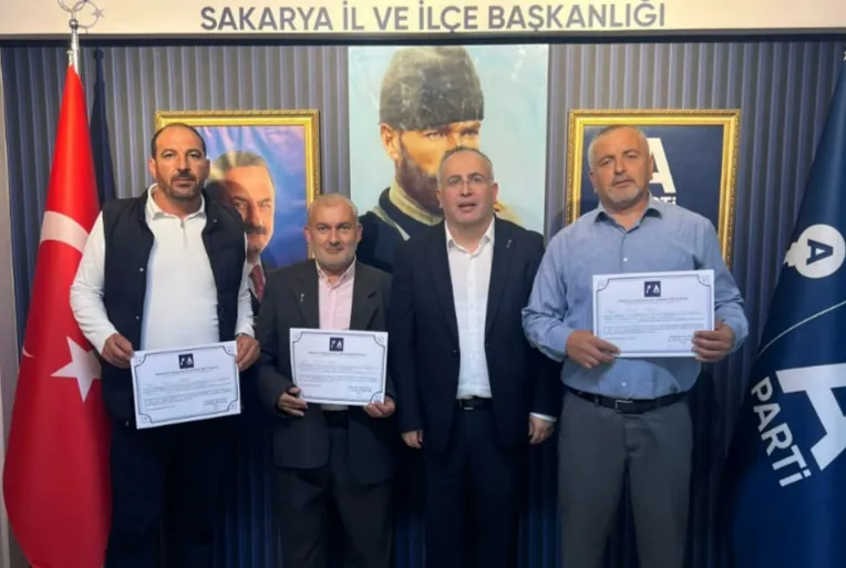 Anahtar Parti'de teşkilatlanma devam ediyor