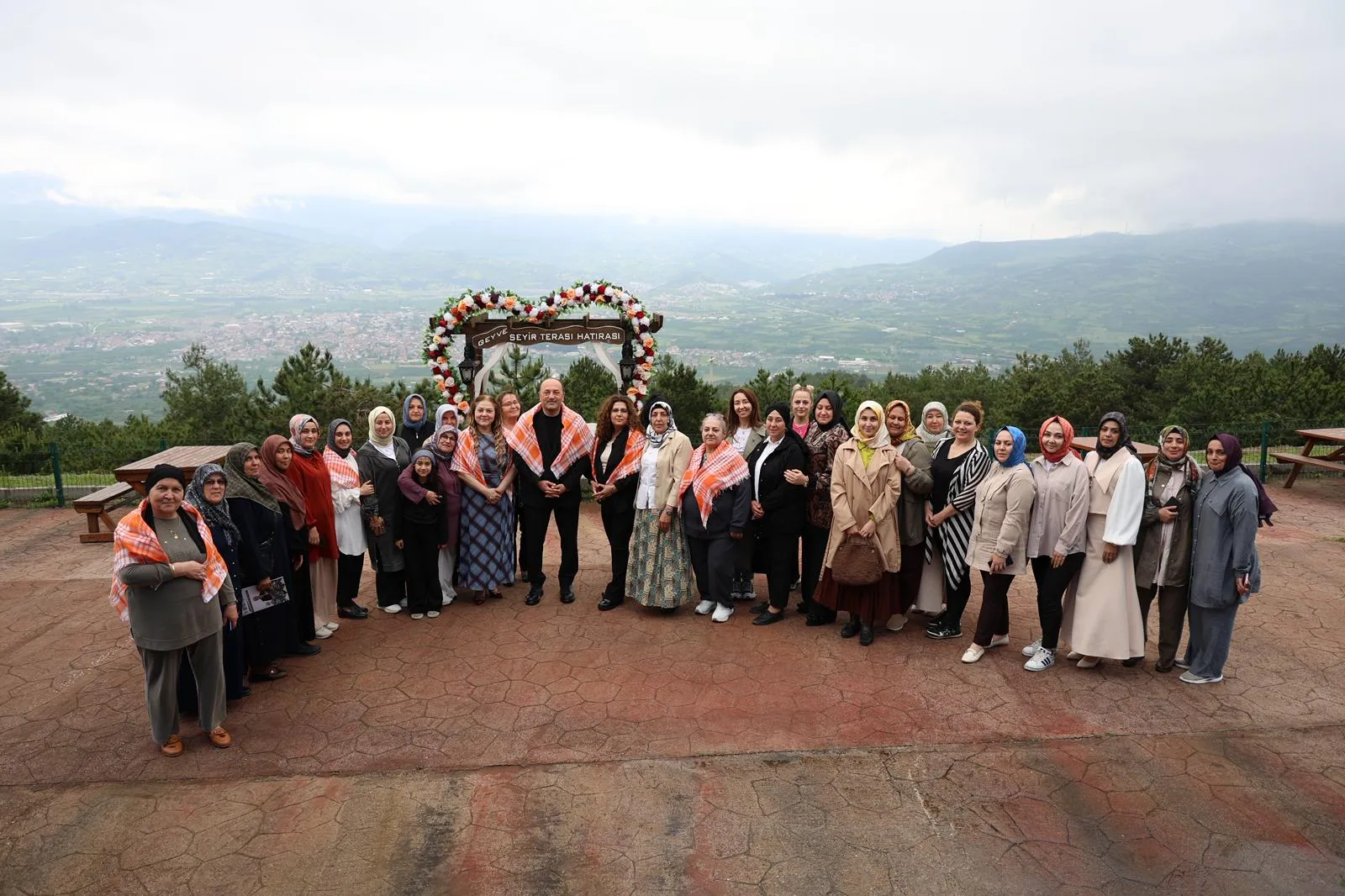 Sakarya İpekyolu Derneği Kadın Kolları Geyve’de Buluştu
