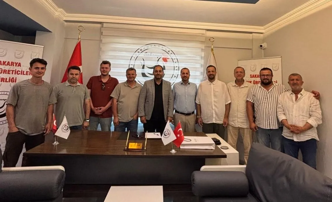 Talip Kuriş ve Murat Ekşi Kanatlı Hayvan Üreticileriyle Buluştu