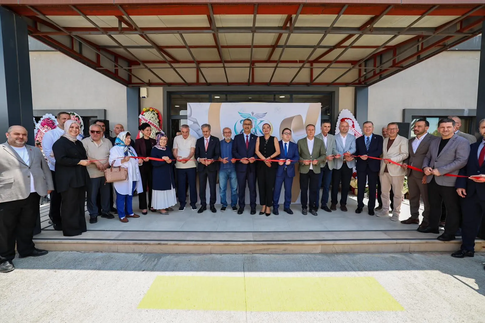 Zahide Kurt Kliniği törenle hizmete açıldı