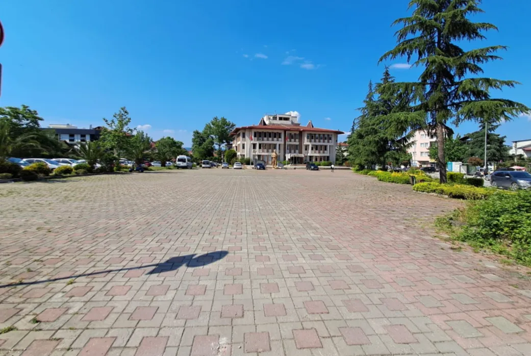 Sapanca'ya ikinci meydan geliyor