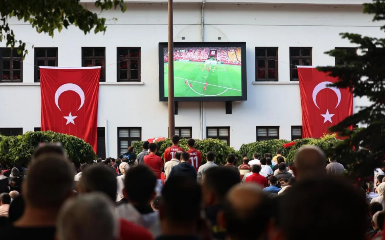 Büyükşehir’den milli maç heyecanı için iptal kararı