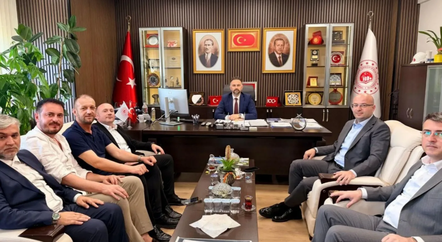MHP Sakarya İl Başkanlığı’ndan Kurumlara hayırlı olsun ziyaretleri