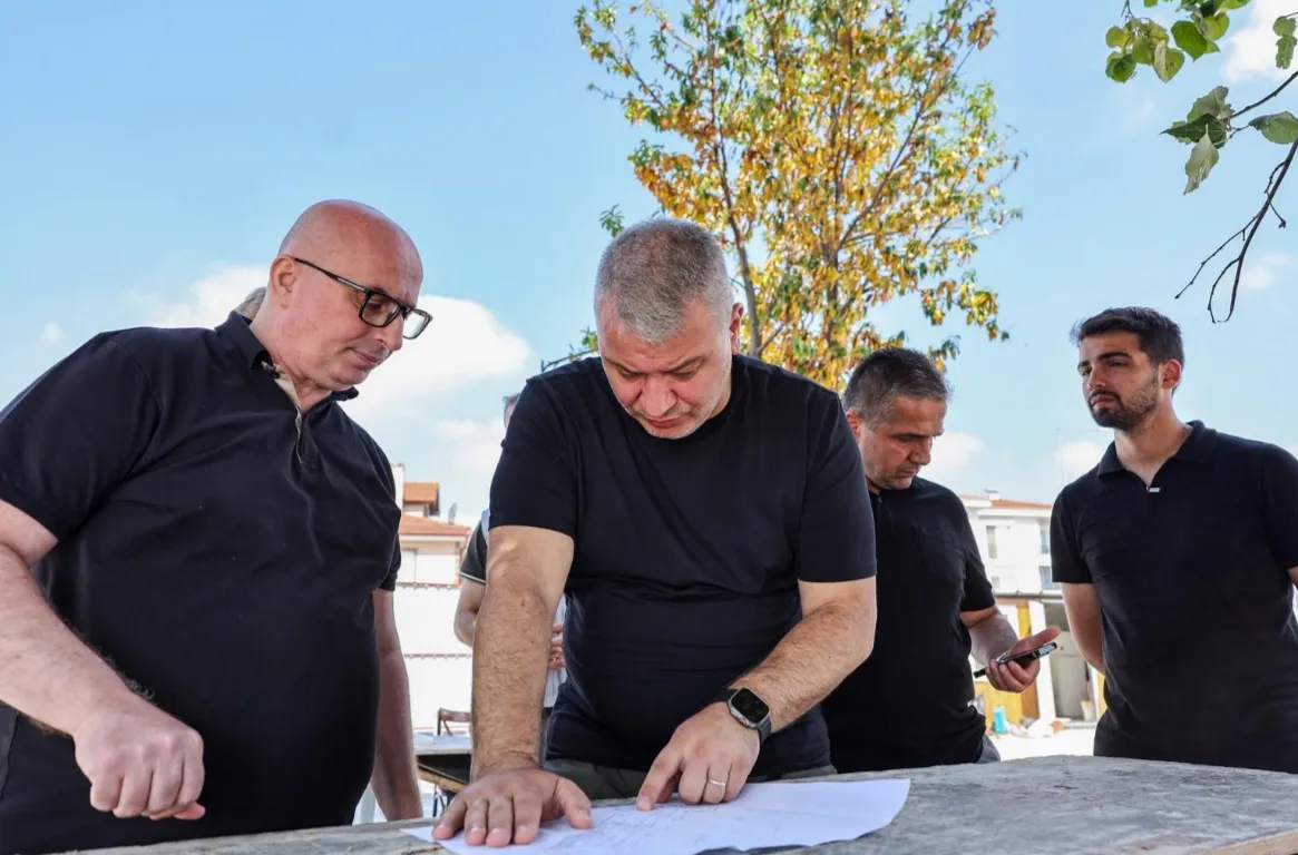 Çelik, devam eden projelerde incelemelerde bulundu