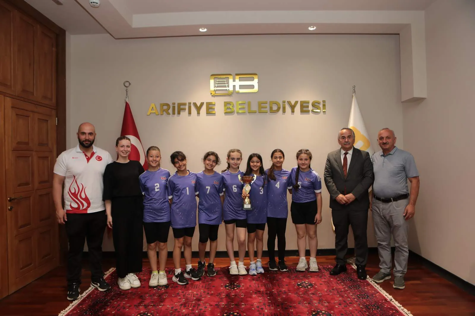 İl Birincisi Voleybol Takımından Başkan Karakullukçu’ya Ziyaret