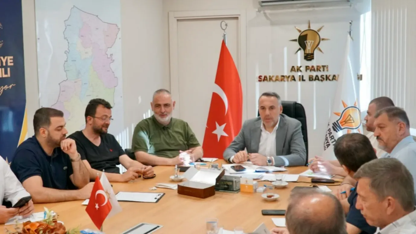 AK Parti yönetimi toplandı