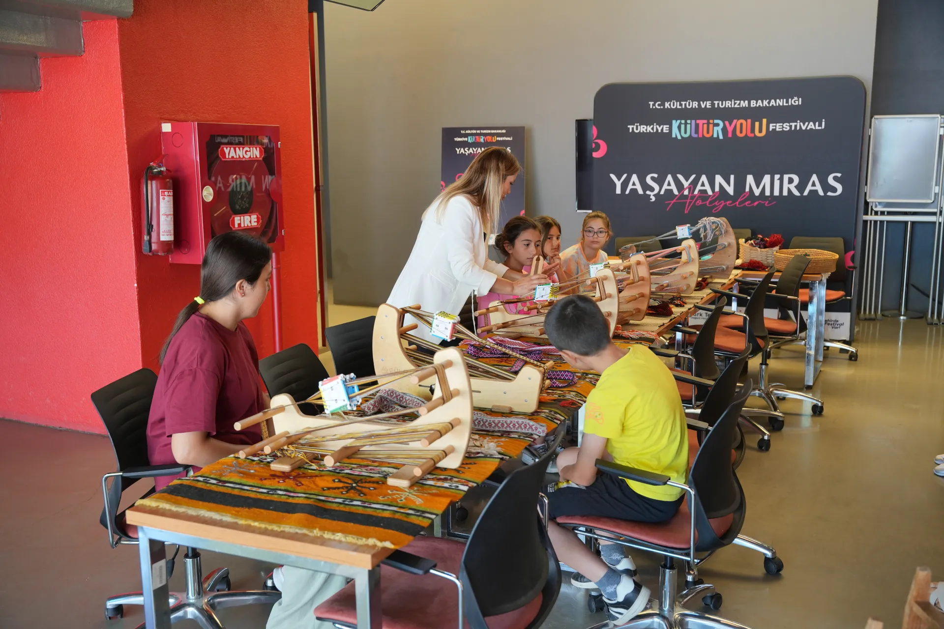 Festival etkinlikleri kültür ve sanatla renklendi