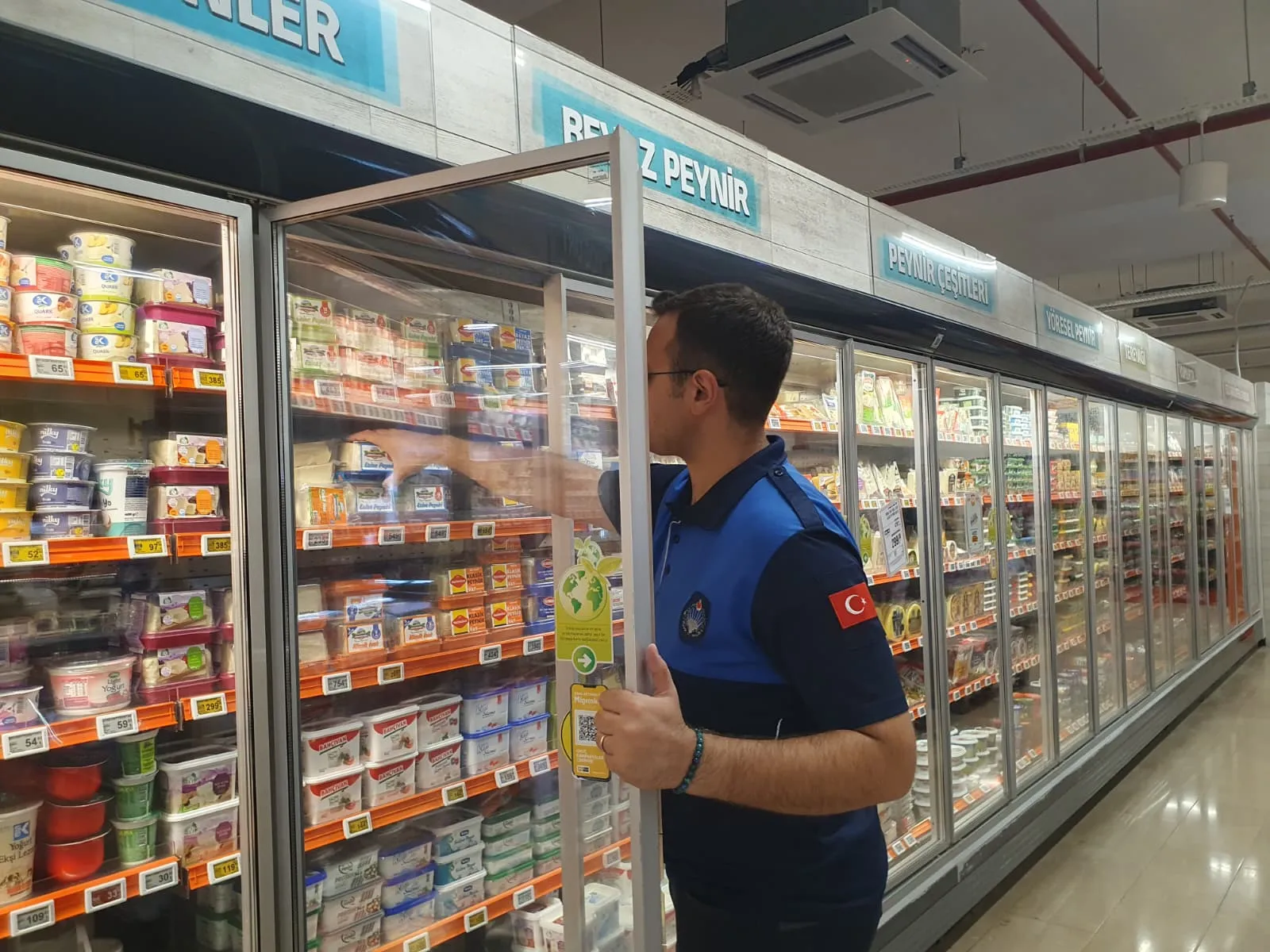 Serdivan'da Marketlere Yakın Takip