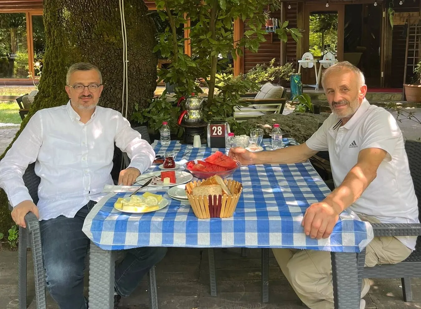 Cumhurbaşkanlığı İletişim Başkanı Duran’dan Sapanca’da dost ziyareti