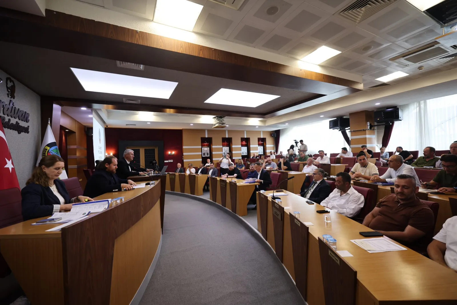 Serdivan Belediye Meclisi Olağanüstü Toplandı