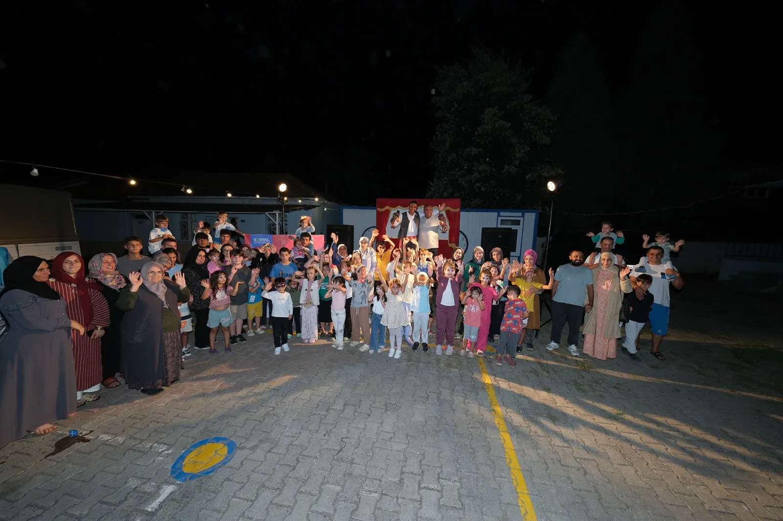 Yeniköy’de çocukların yüzü güldü