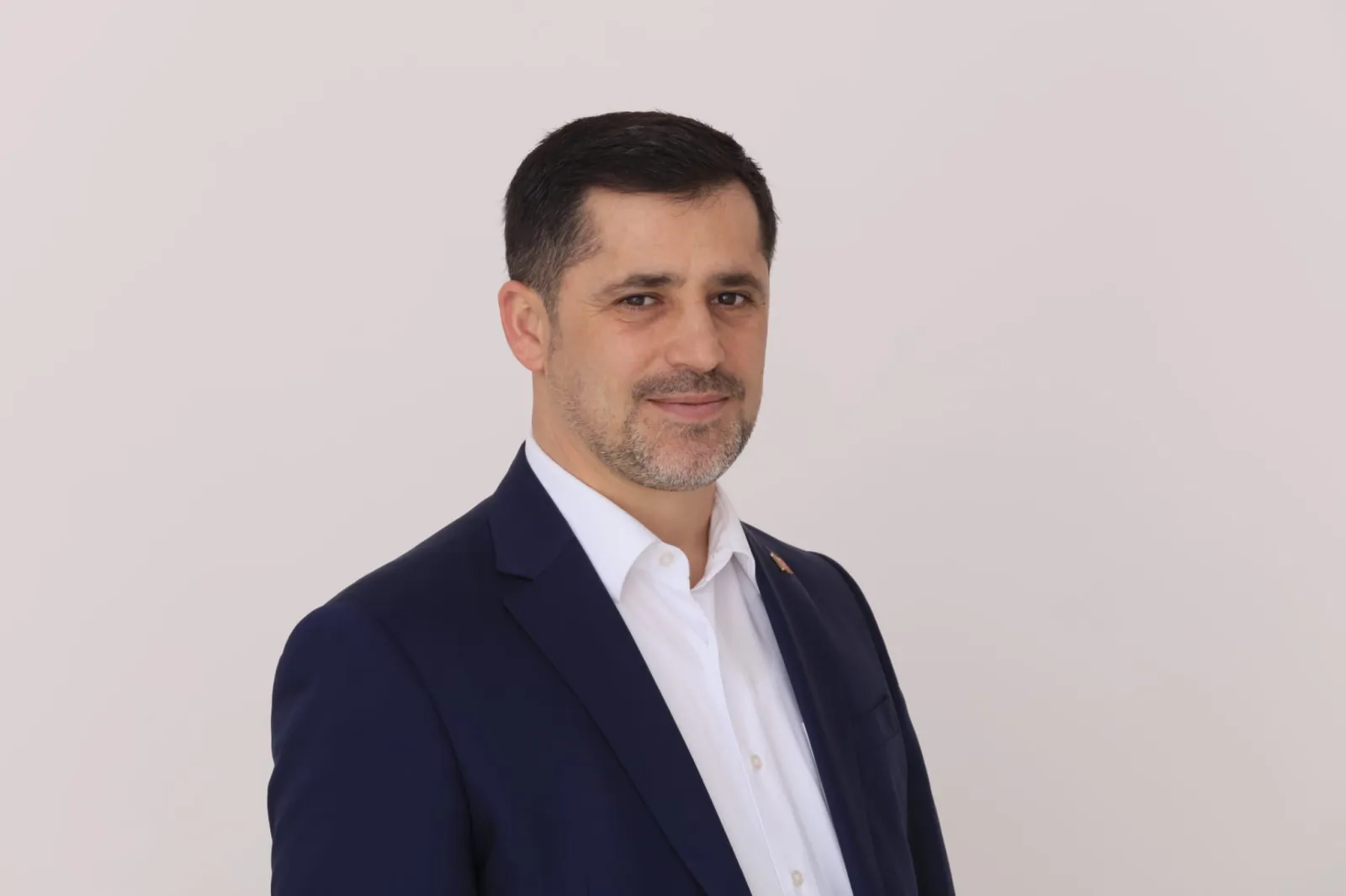 Ali Kemal Sofu Kimdir?